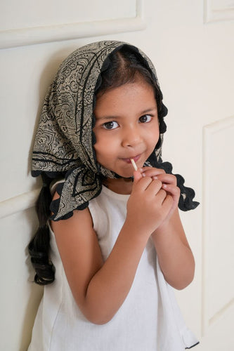 Embroidered Triangle Scarf : BLACK : One Size