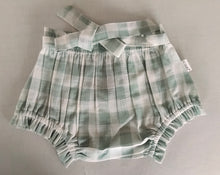 Stylish Sage Checkered Cotton Bloomer with Belt