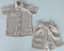 Set camicia e pantaloncini da ragazzo in chambray beige