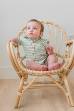 Ensemble chemise et short pour garçon à imprimé géométrique bleu et sauge