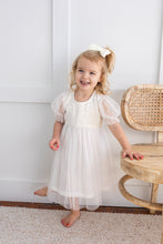 White Tulle Solid Color Puff Sleeves Gathered Dress