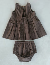 Brown Solid Color Pintuck Gathered Dress