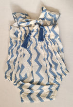 White & Blue Zig-Zag Print Bubble