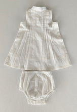 Abito senza maniche per bambini con dettagli pin-tuck a righe in cotone di colore beige