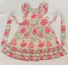 Adorable robe rouge à fleurs pour enfants avec manches courtes et couches de volants