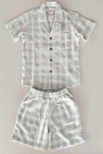 Set unisex da bambino con camicia e pantaloncini in cotone a quadri blu unisex con bottoni in legno