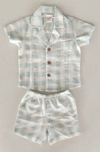 Set unisex da bambino con camicia e pantaloncini in cotone a quadri blu unisex con bottoni in legno