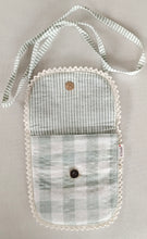 Petit sac fourre-tout pour enfants Sage Checks &amp; Stripe avec fermeture magnétique et détails en dentelle