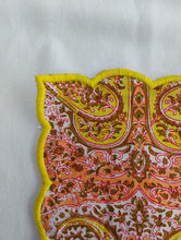 Handkerchief with a buttonhole  : YELLOW : One Size