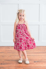 Robe étagée à imprimé floral rose vif et bloomer