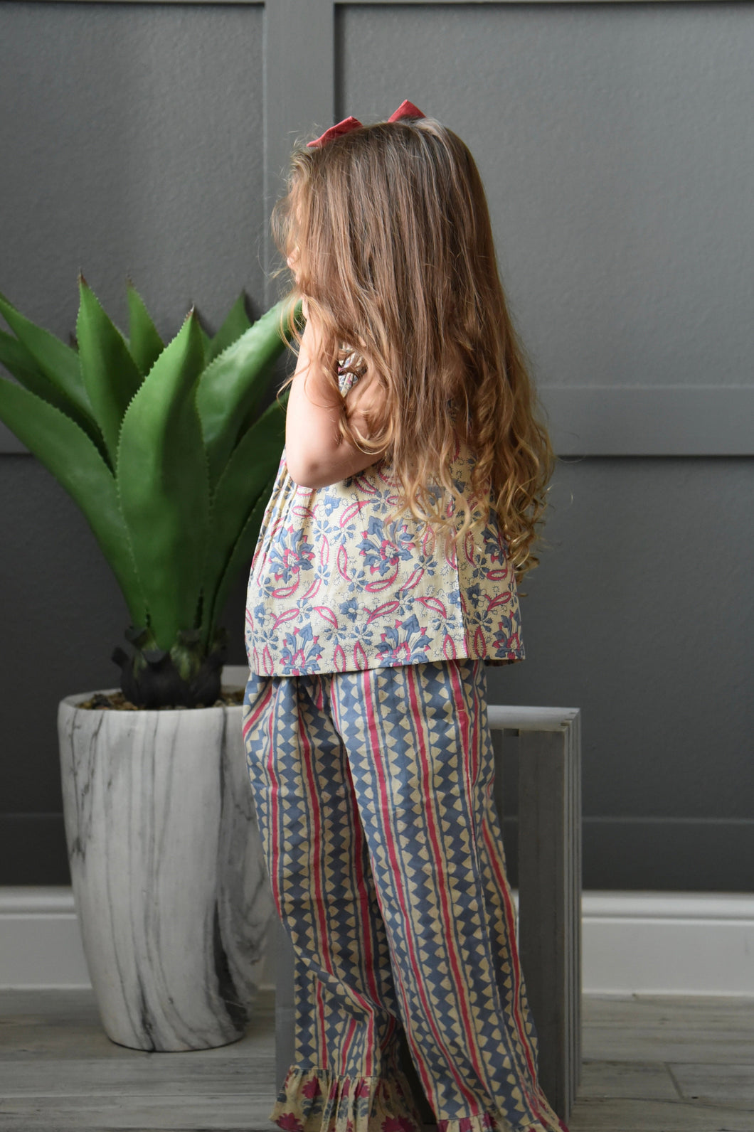 Cute Toddler Outfits | Girls Spring Floral Top & Palazzo Pants Set – Mia  Belle Girls